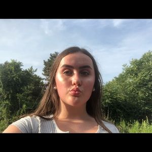 Meet your Posher, Catherine